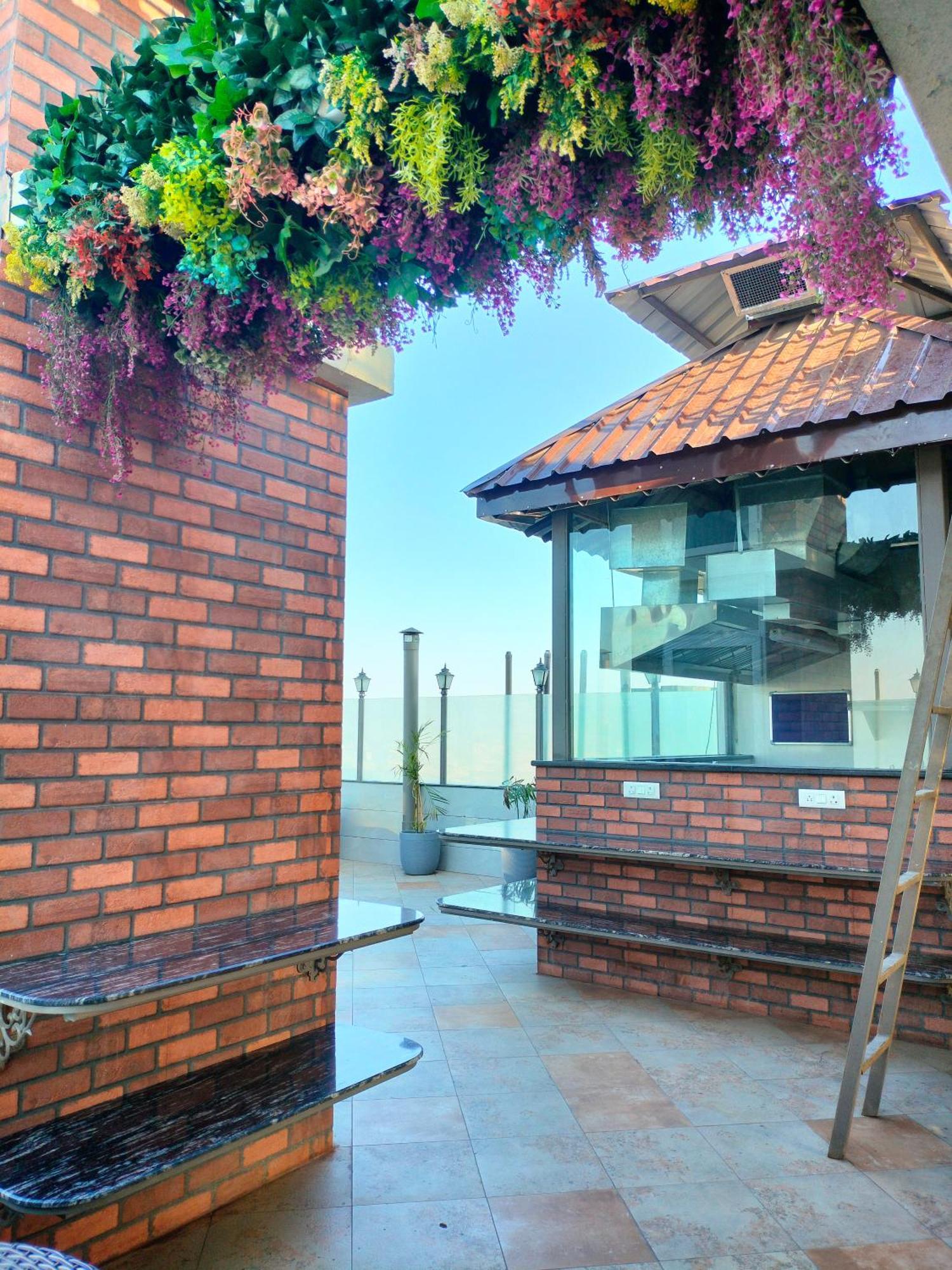 Hiraya Hotels Mohali ภายนอก รูปภาพ