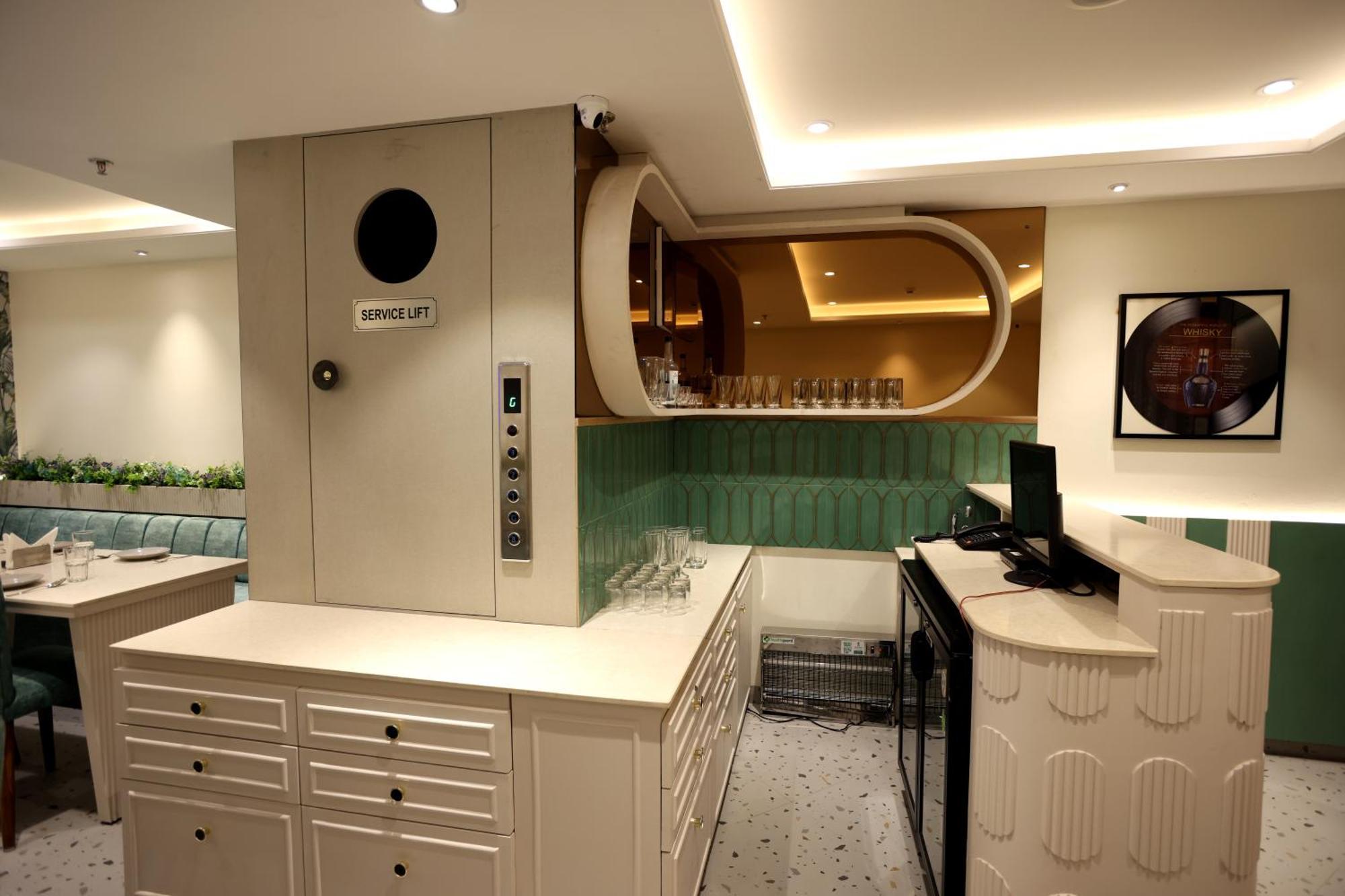Hiraya Hotels Mohali ภายนอก รูปภาพ