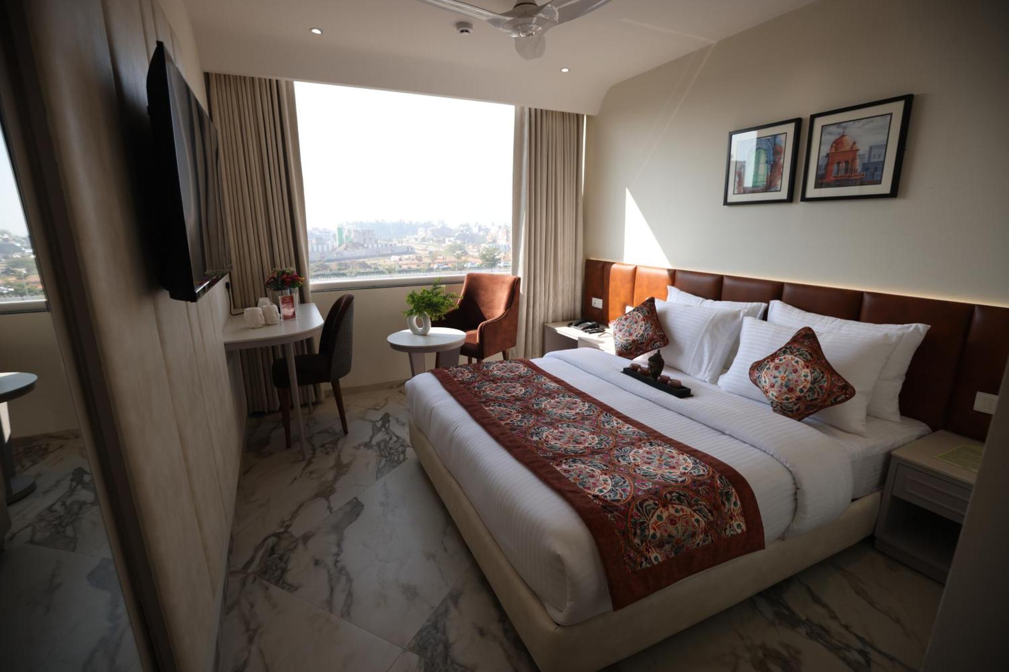 Hiraya Hotels Mohali ภายนอก รูปภาพ