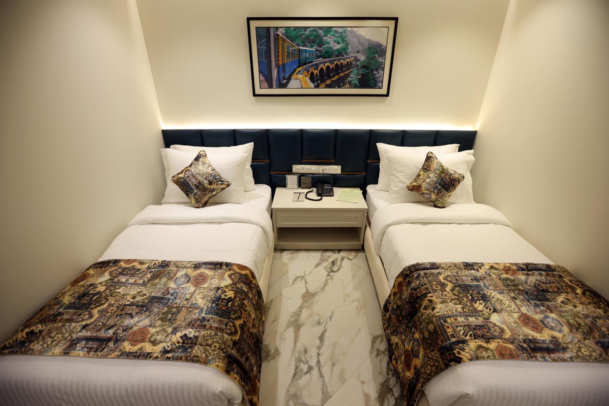 Hiraya Hotels Mohali ภายนอก รูปภาพ