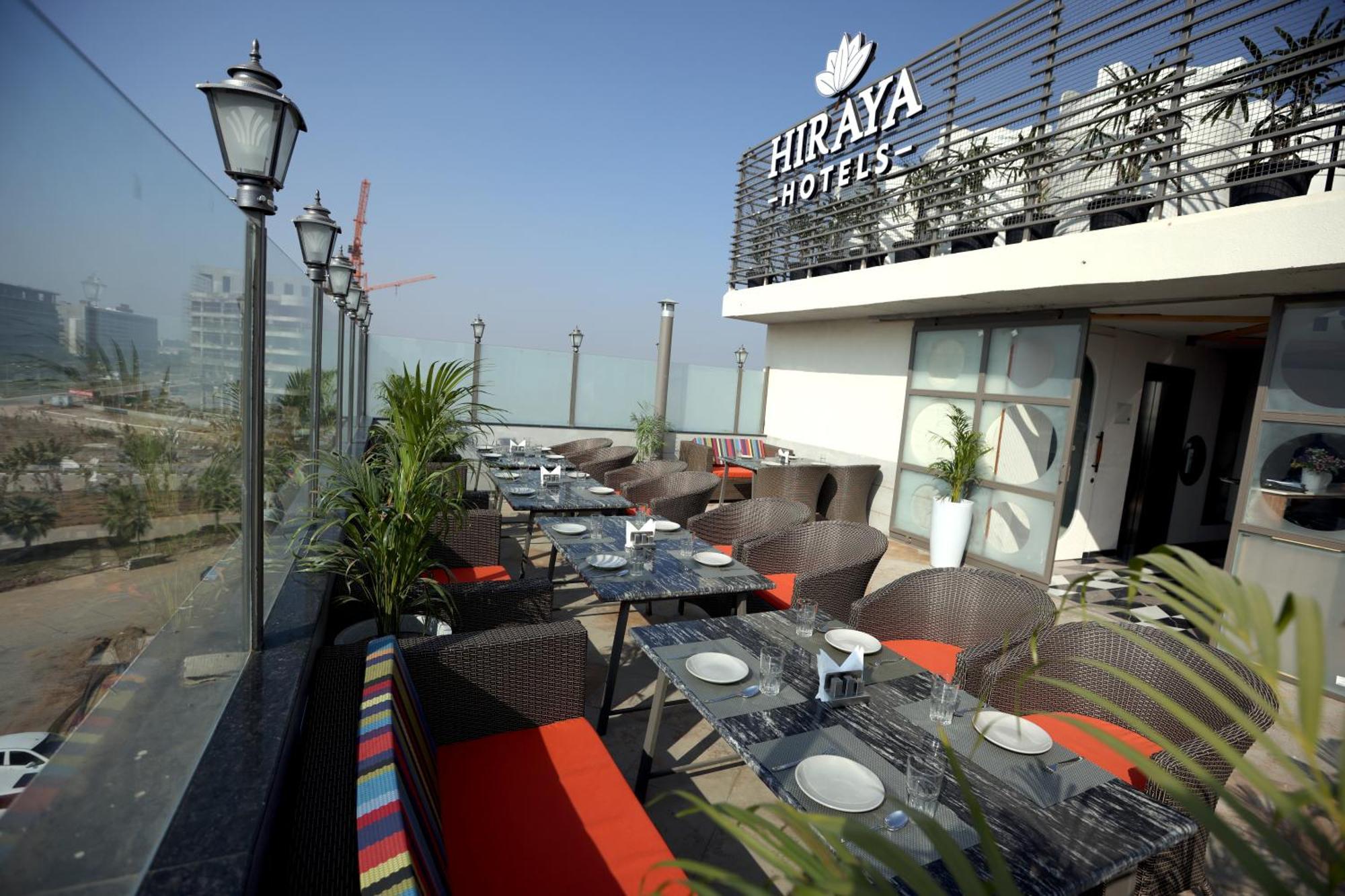 Hiraya Hotels Mohali ภายนอก รูปภาพ