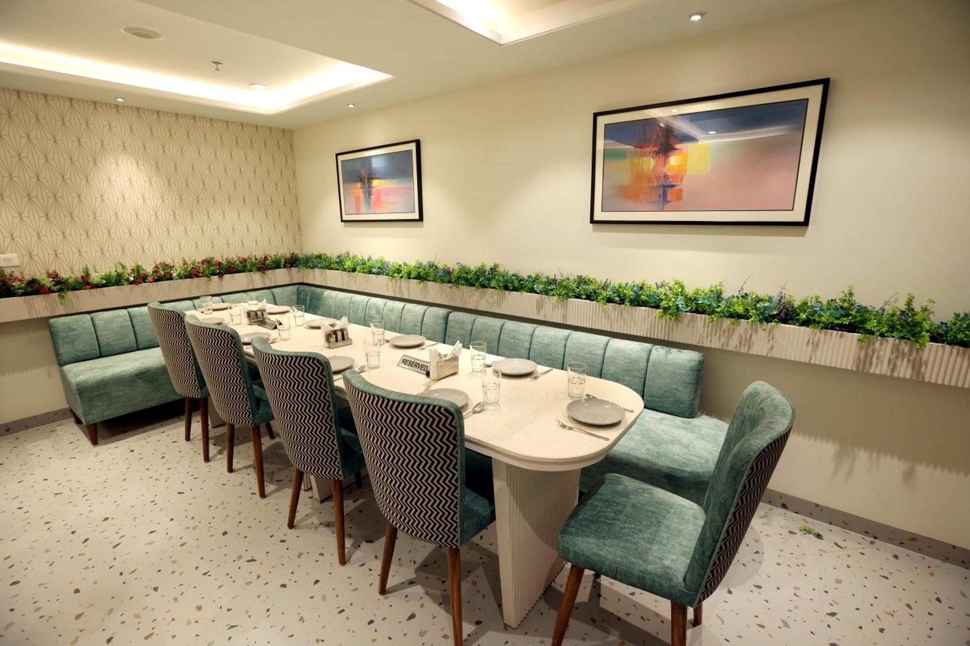 Hiraya Hotels Mohali ภายนอก รูปภาพ